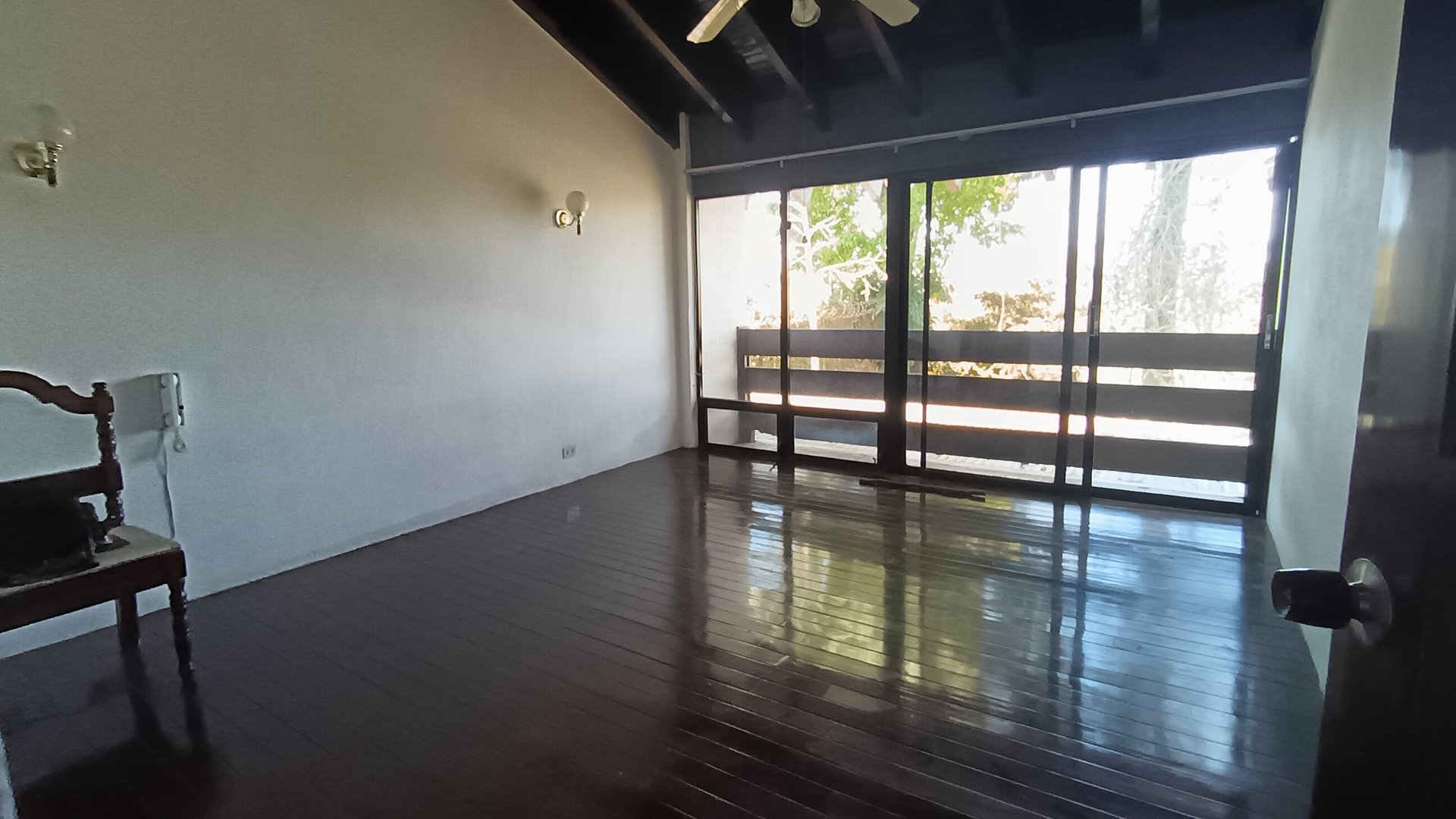 Casa grande en venta El Zapote zona 2