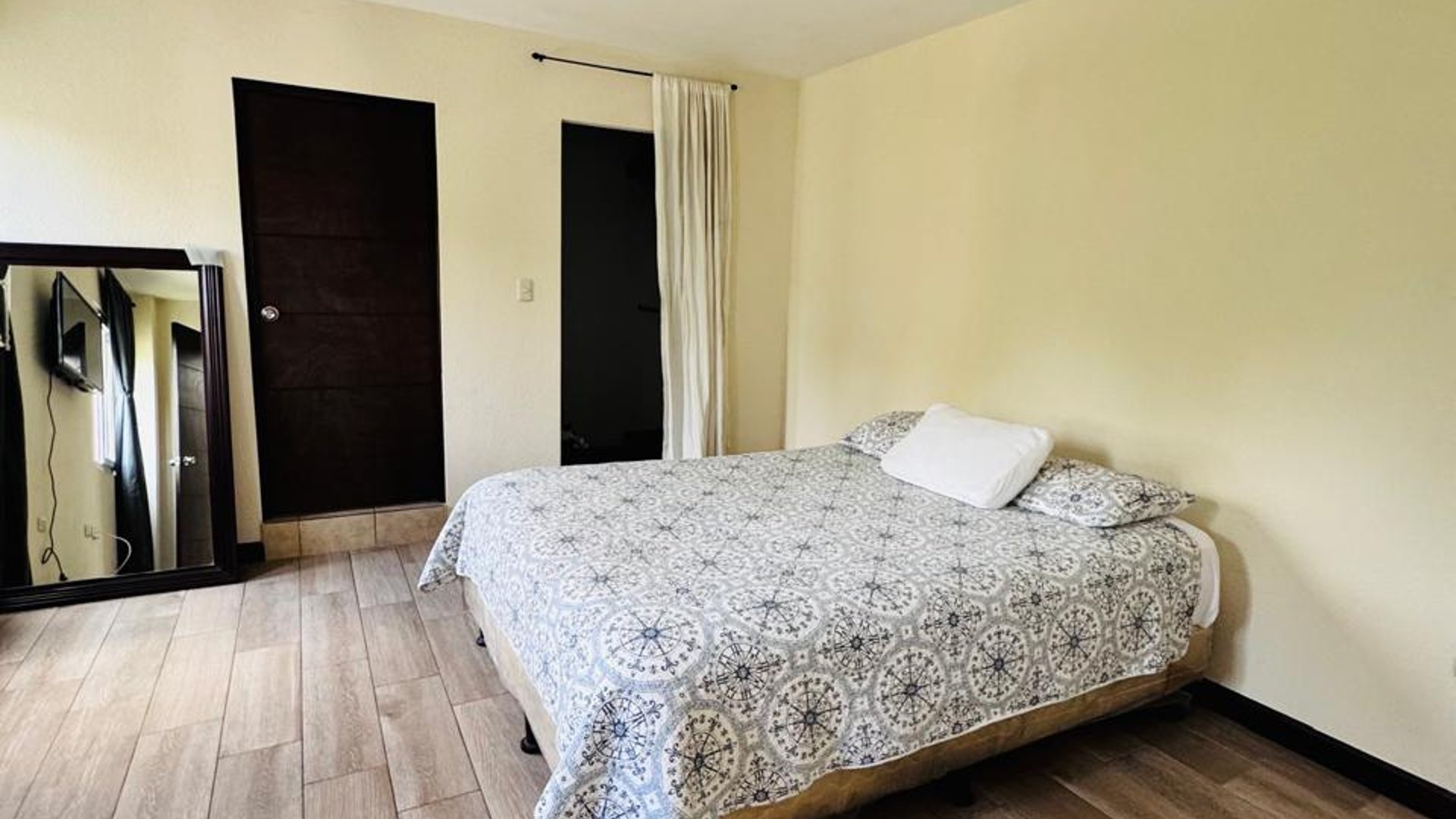 ???? CASA EN RENTA – 3 HAB + JARDÍN AMPLIO | BOSQUES DE ARRAZOLA - Miniatura 10