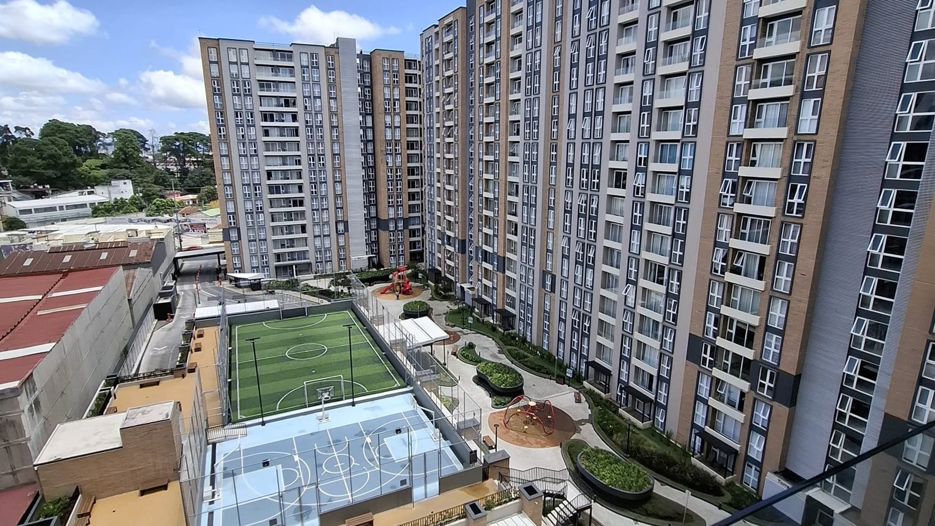 Apartamento de renta amueblado en Parque Mateo zona 7