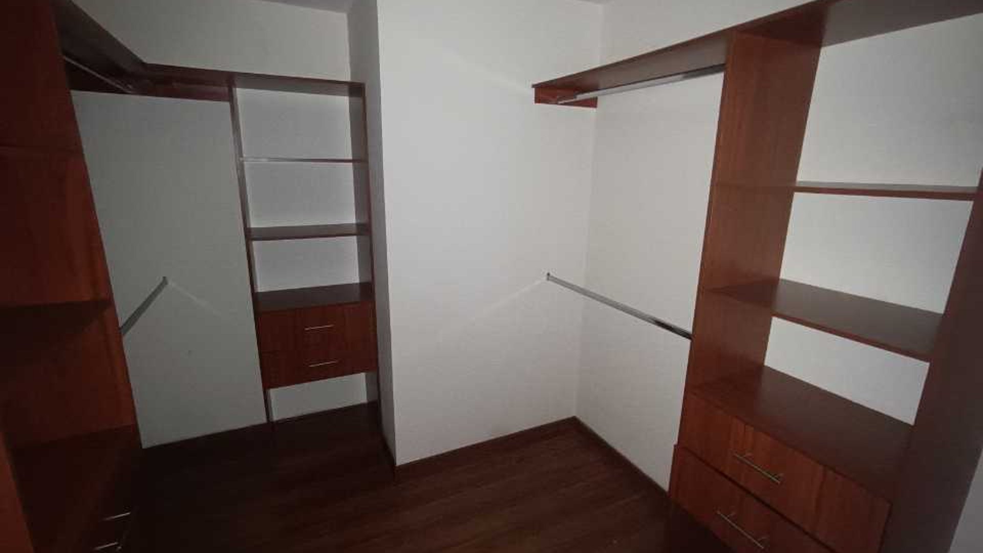 Venta de apartamento de 3 habitaciones Las Gemas zona 11 - Miniatura 19