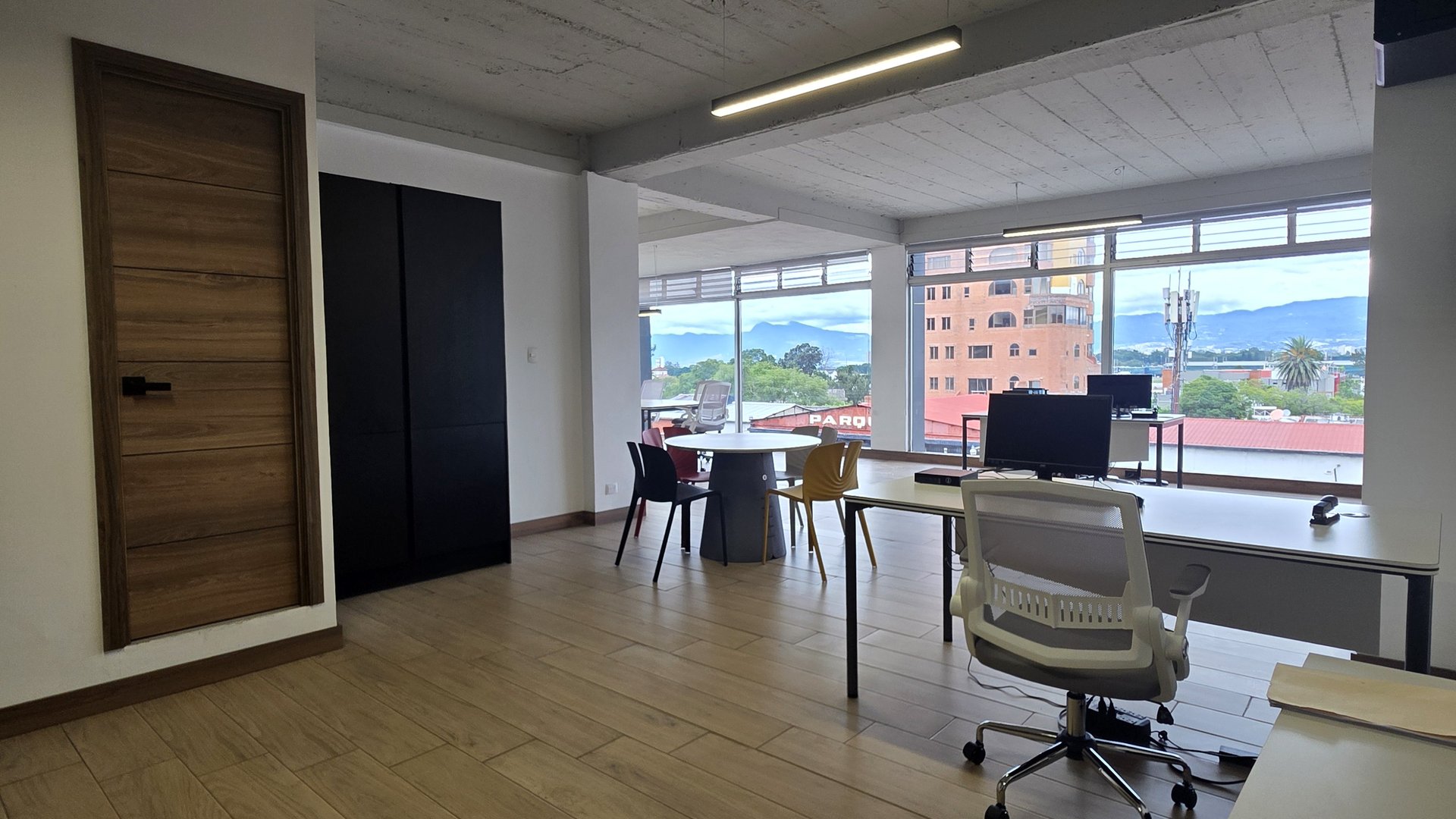 Oficina Corporativa en RENTA Las Américas Zona 13
