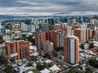 APARTAMENTOS DE 2 HABITACIONES EN VENTA EN ZONA 10 - Image 2