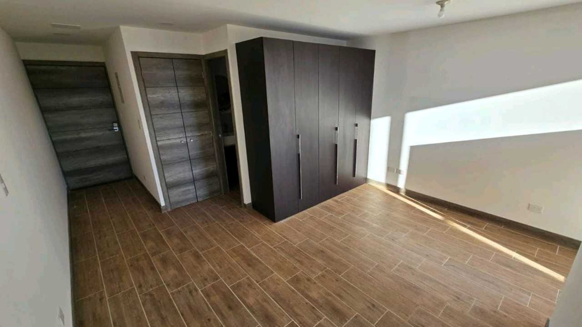 APARTAMENTO EN ALQUILER ????Edificio Kintea, Zona 15 VHII - Miniatura 3