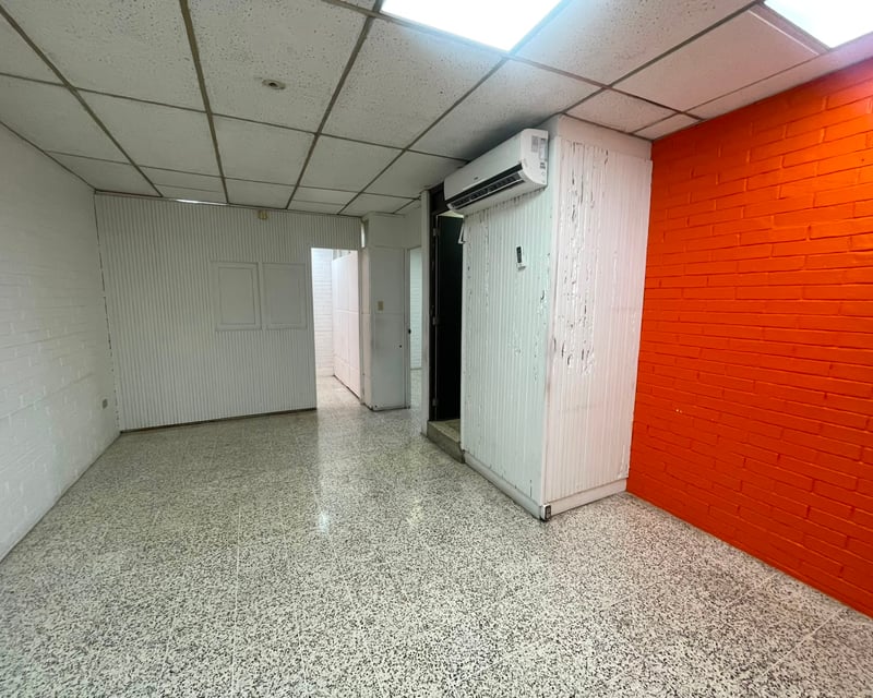 OFICINA EN EDIFICIO TIVOLI PLAZA ZONA 9