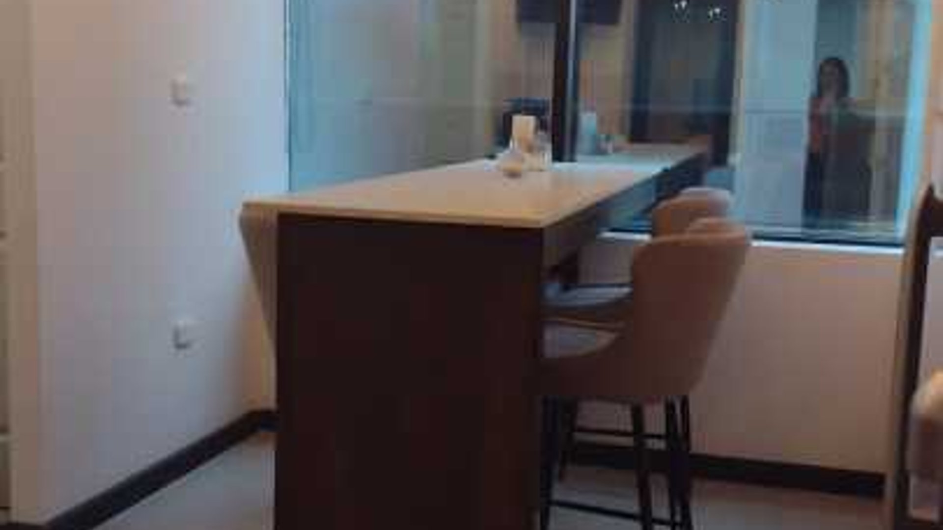 Vendo Oficina en Europlaza zona 14 - Miniatura 5