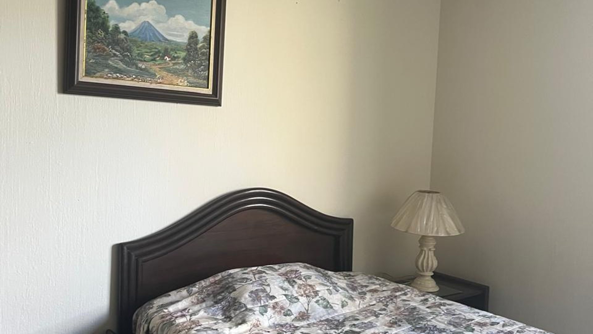 Alquilo Apartamento AMUEBLADO en Zona 9  por  Plazuela España - Miniatura 33