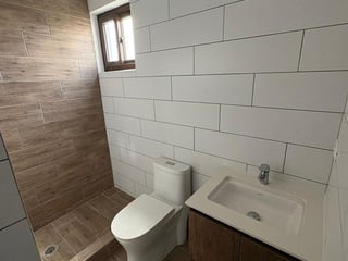 Apartamento en Venta Edificio Marqués de Oakland Zona 10 - Image 10