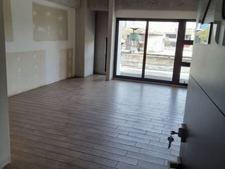 Oficina en renta, en Zona 9 - 4