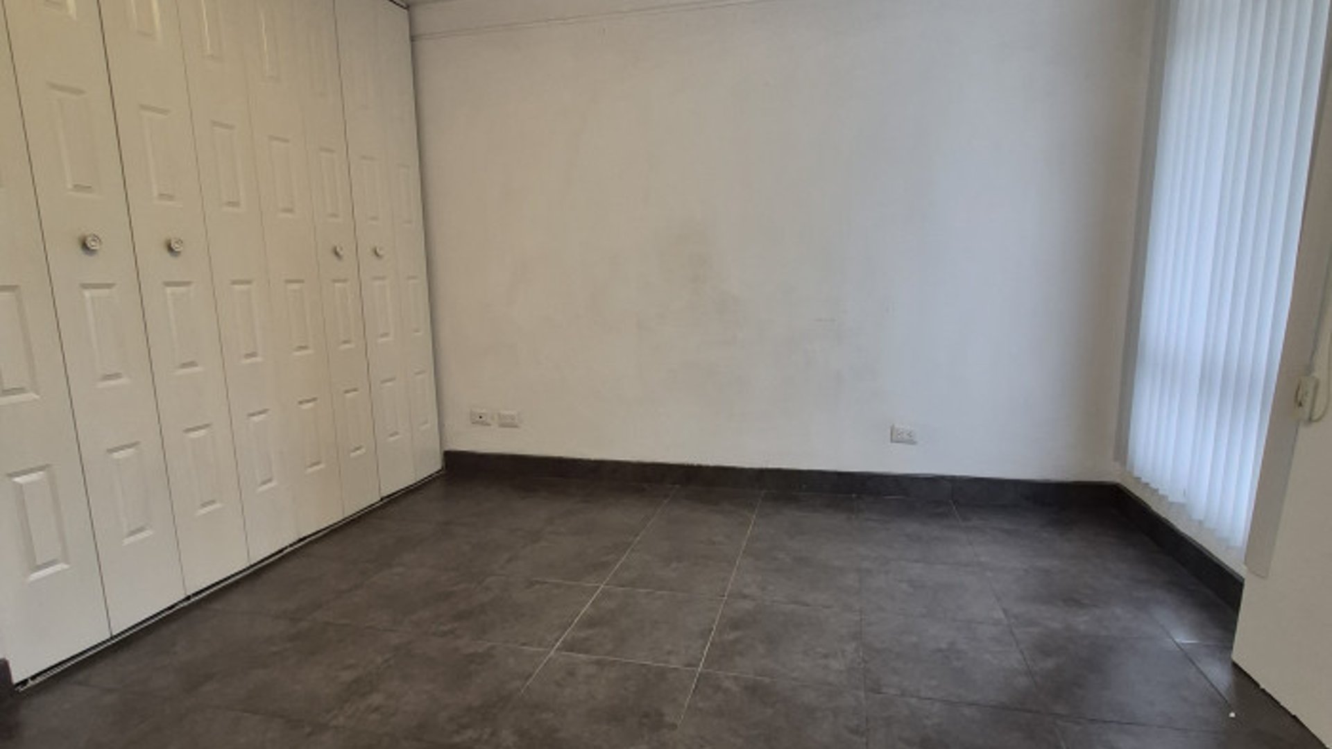 Apartamento semi amueblado renta zona 15 Vista Hermosa - Miniatura 3
