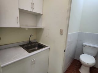 Oficina en ALQUILER en Pradera zona 10 - 3