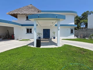 Espectacular Casa Amueblada en venta en San Marino ref-6143 - 2