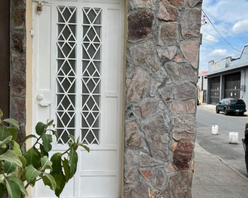 Alquilo apartamento tipo estudio