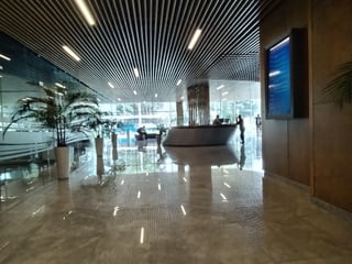 Oficina en renta en obra gris en zona 9 - 3