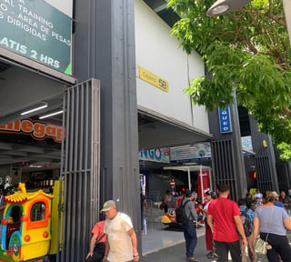 LOCAL EN CENTRO COMERCIAL CAPITOL ZONA 1