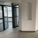 OFICINA DE 185 M2 EN EDIFICIO MURANO CENTER ZONA 10 - Miniatura 9
