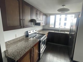 RENTA DE APARTAMENTO EN EDIFICIO ATTICA II  ZONA 14 - 3