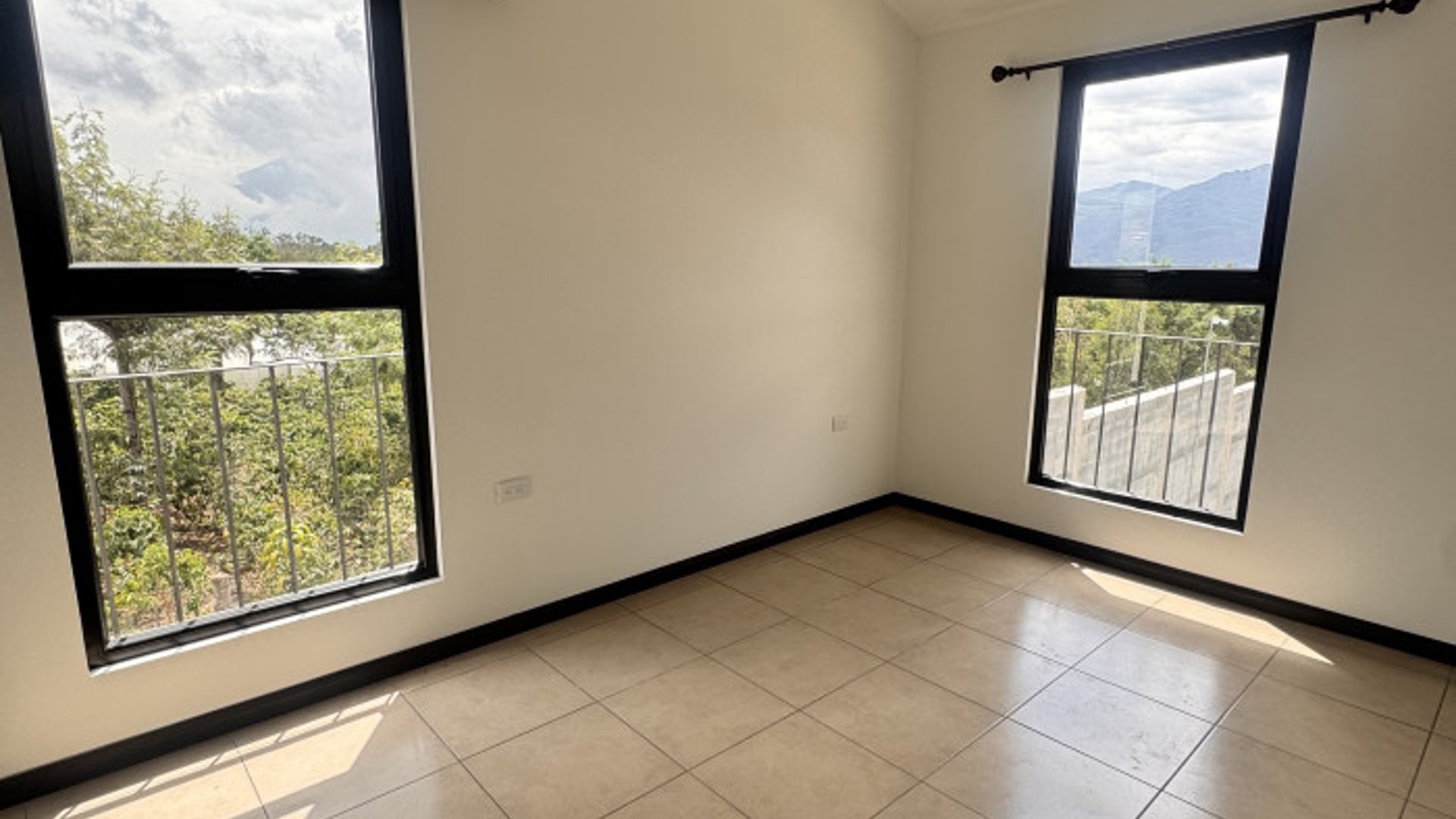 Casa en renta en residencial Senderos del comendador - Miniatura 4