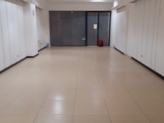 Local en Renta / Venta en Centro Comercial en Zona 10 - 4