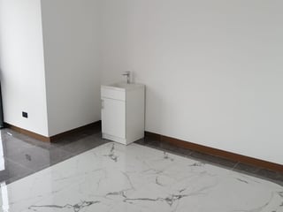 RENOVATI/ Oficinas medicas en renta, zona 10 - 5