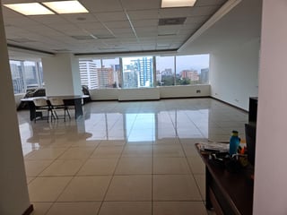 Oficina en Renta en Edificio Reforma 10, zona 10 - 3