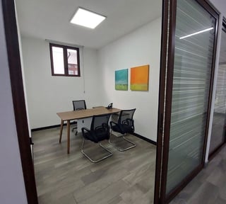 CENTRO DE NEGOCIOS EN CAYALA / Oficinas Privadas  en Renta  , Zona 16