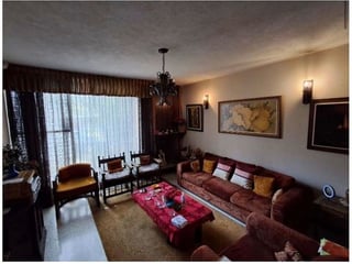 Casa en Venta – Zona 14, 4ª Avenida - Image 2