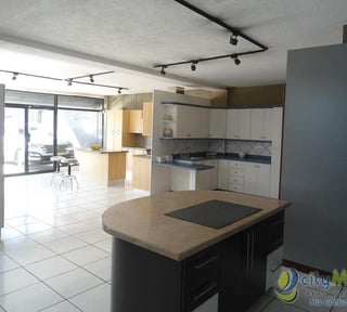 Vendo Bodega para Uso Comercial Bulevar San Cristobal