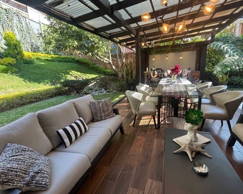 CASA REMODELADA EN VENTA 📍 Condominio Villa Serena, Muxbal