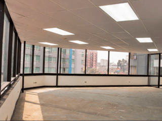 Oficina en renta zona 10 / Murano Center - 4