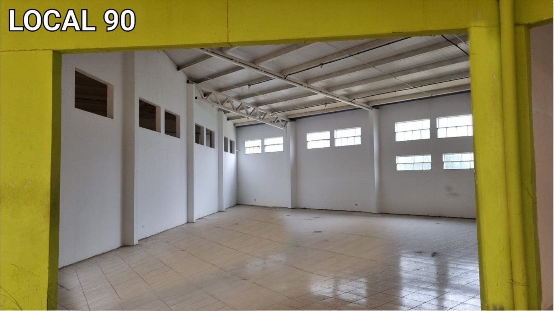Local en renta Zona 18