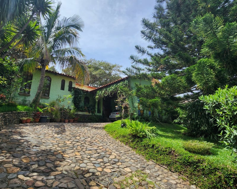 Casa en Venta en Zona 16 cercana Hospital Militar