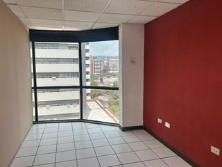 Oficina en Alquiler Zona 10, Edificio Paladium - 3