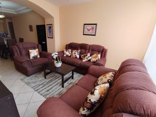  Apartamento amueblado en renta de 2 habitaciones zona 10 Ref-4955 - Image 3