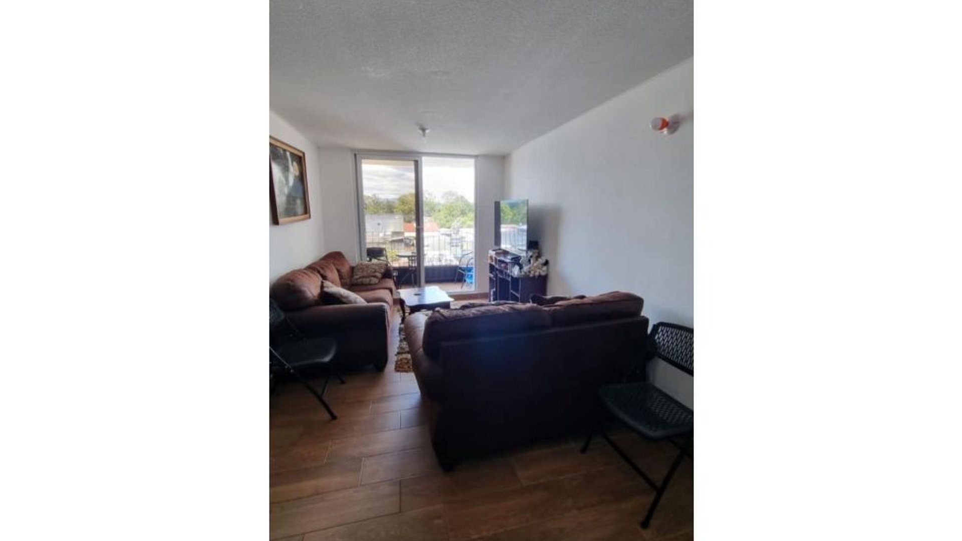  APARTAMENTO EN VENTA – 3 HAB + BALCÓN | EDIFICIO ROQUE | ZONA 2 - Miniatura 2