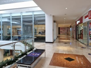 Local en Venta en Zona 10 La Pradera - 2