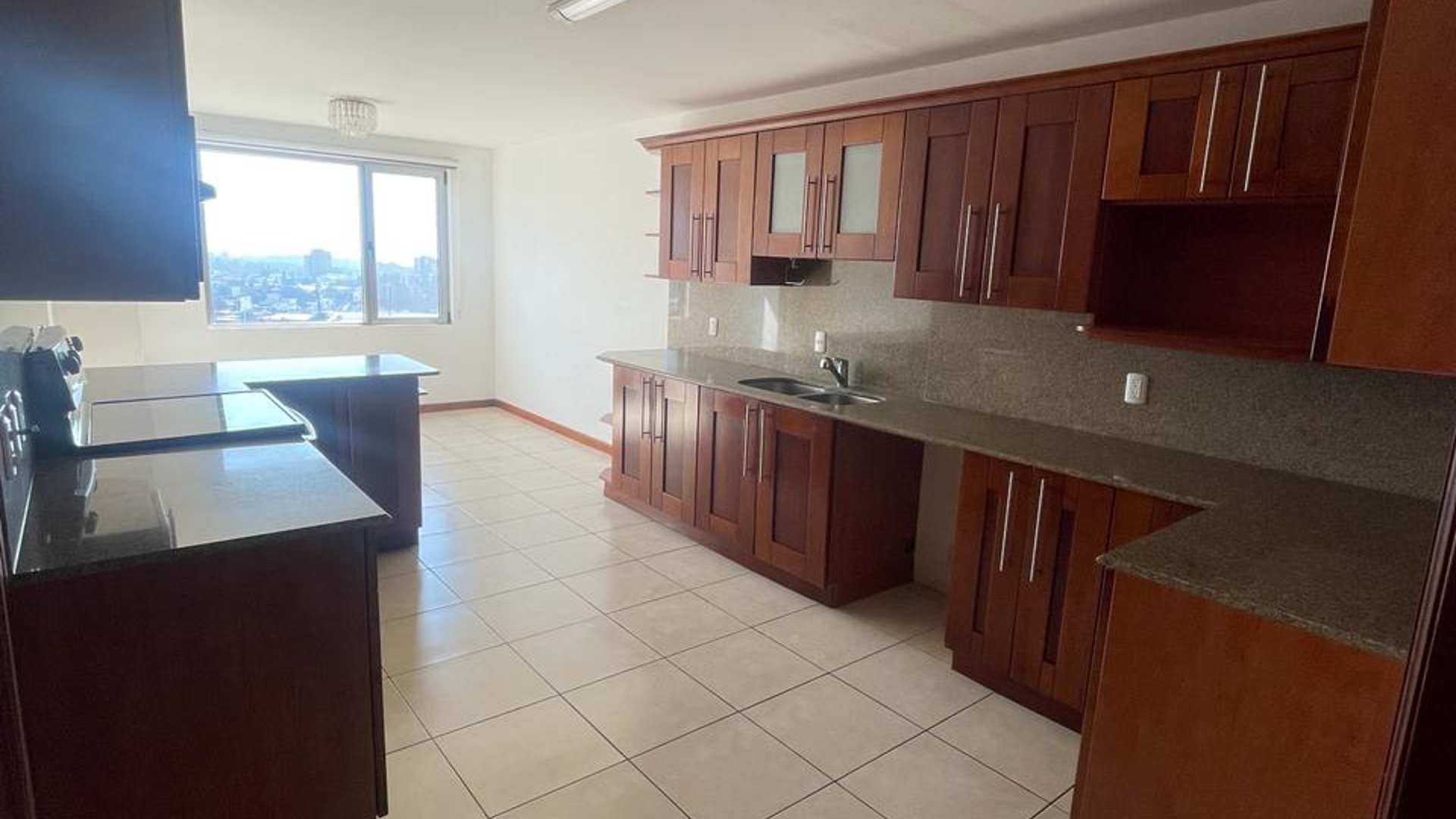 Apartamento en Alquiler Edificio Botticelli II, zona 15 VHII - Miniatura 4