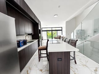Bella Casa  En Venta en Planos Hacienda Real Zona 16 de 3 habitaciones - 2