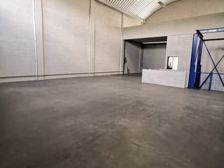 Ofibodega industrial en venta con area de almacenaje en Mixco Ref-5841 - 5