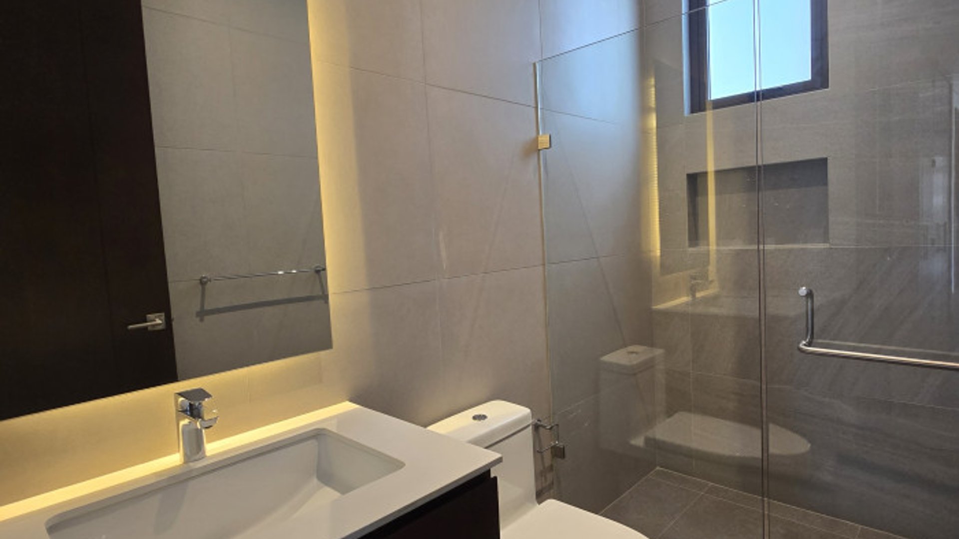En renta - Venta exclusivo apartamento en la zona 14 - Miniatura 10