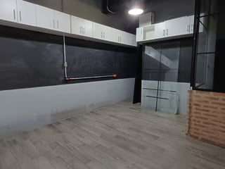 Linda Oficina En Venta - Edificio Pialé Zona 10 - 4