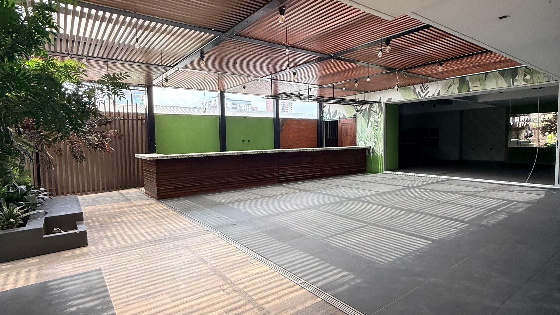 Local Comercial Premium en Renta | 471m² | Nuevo | Seguridad 24/7 - Miniatura 5