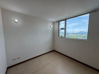 Apartamento en renta y venta zona 14 / Condado la Villa - 3