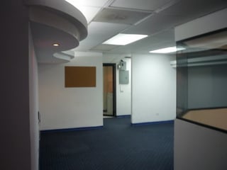 En alquiler oficina en zona 10 Guatemala - Image 1