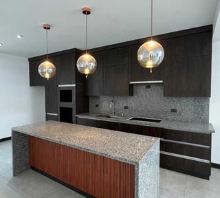 CASA EN VENTA EN LAS FUENTES ZONA 16