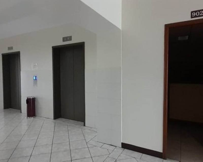 Renta de Oficina en Calzada Roosevelt