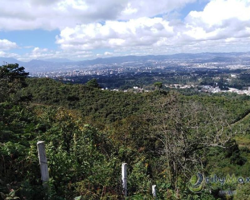 Venta de terreno comercial en zona 16!