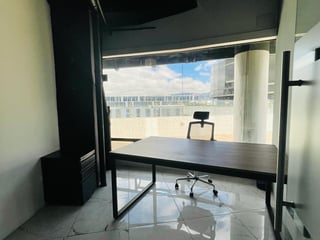 Oficina en renta en Edificio Géminis, zona 10 - 5