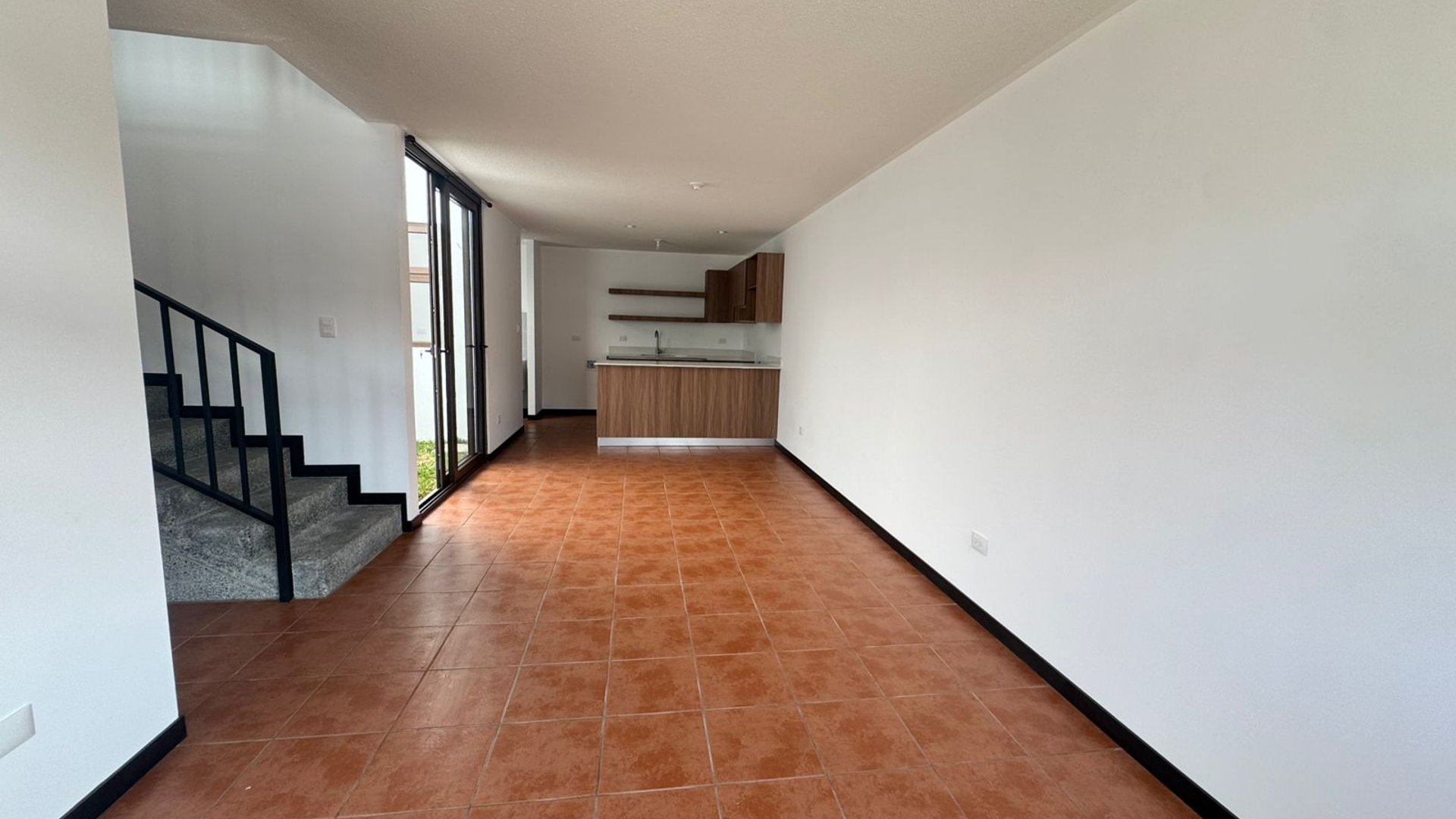 EXCELENTE OPORTUNIDAD DE ADQUIRIR TU CASA PROPIA CERCA DE ANTIGUA