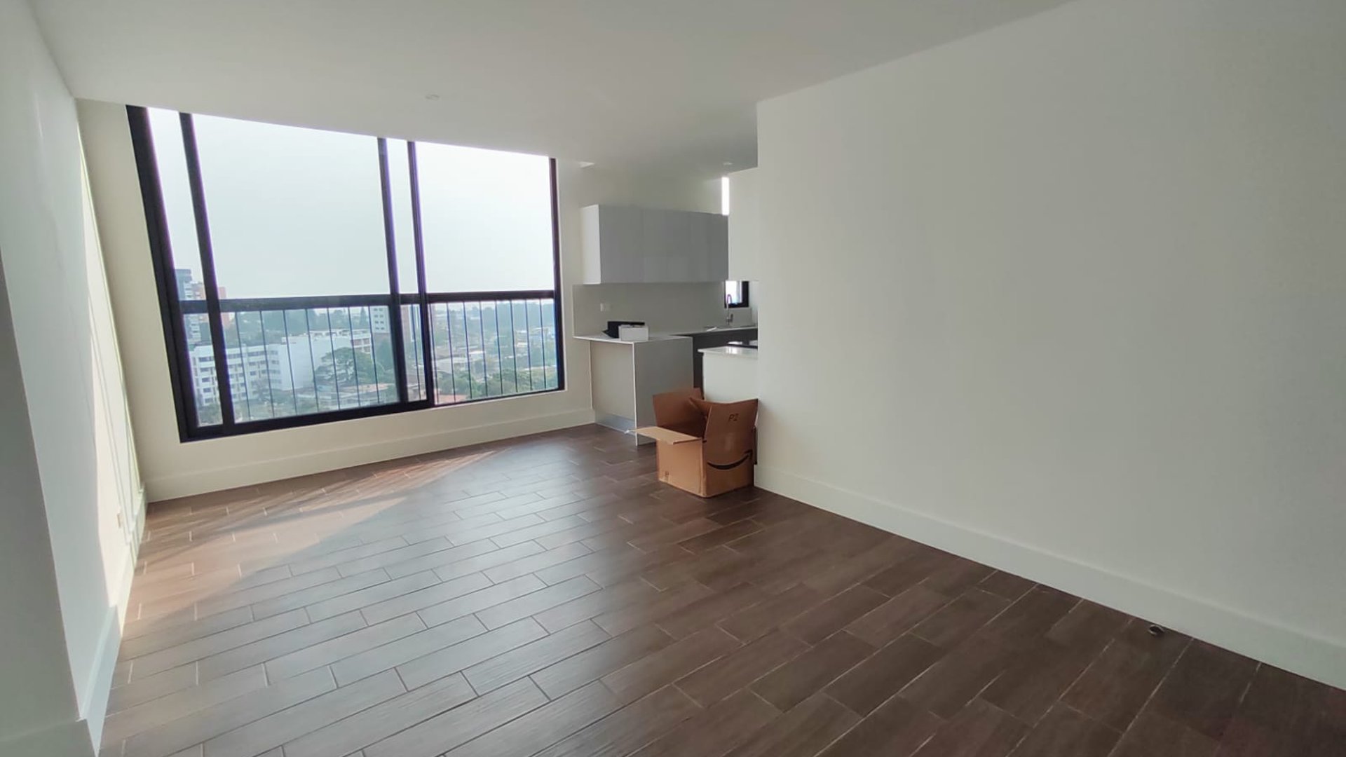 ???? APARTAMENTO EQUIPADO EN VENTA – 3 HAB | EDIFICIO ROSELLÓ | ZONA 13 - Miniatura 4