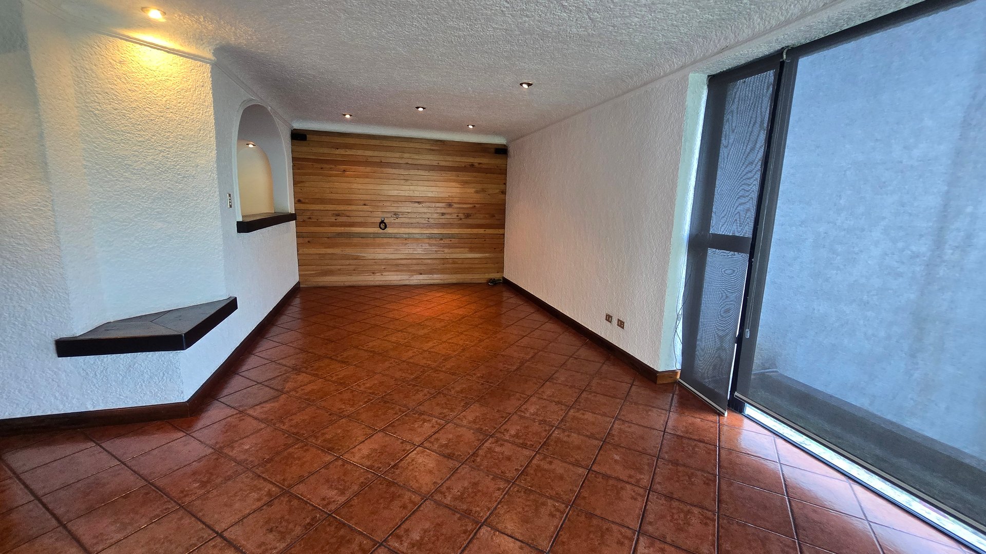 Casa Estilo Colonial en Renta en Condominio El Socorro km 12 CAES, Jardin Grande